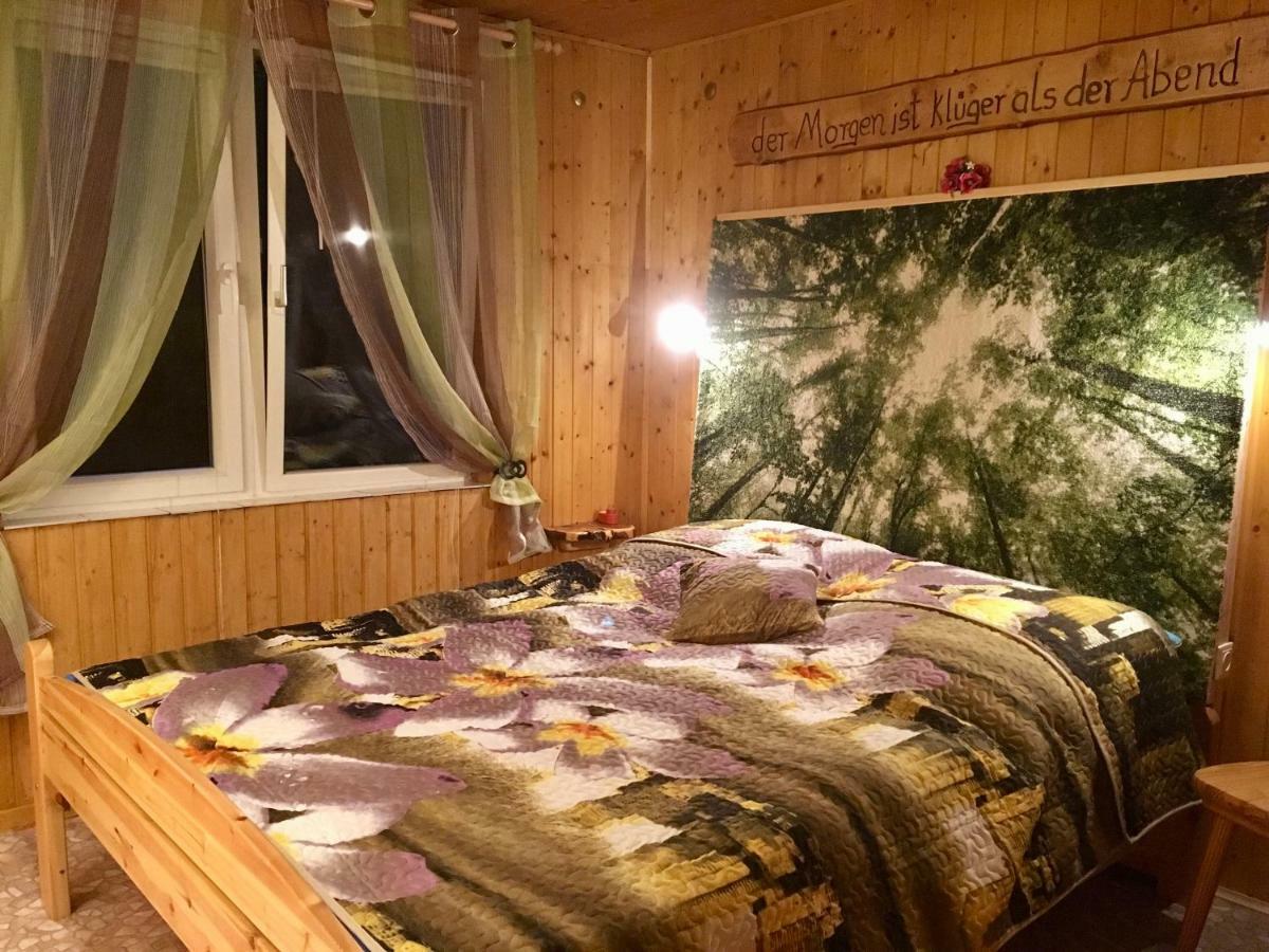 Holzhaus Trollbluemchen Am Wald Und See Нойрупин Екстериор снимка